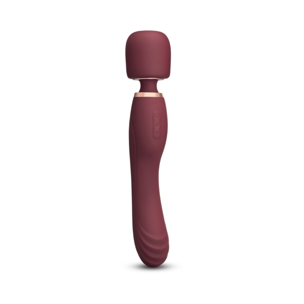 Le Wand vibrator Flat Top Fusion G shown in hand for scale