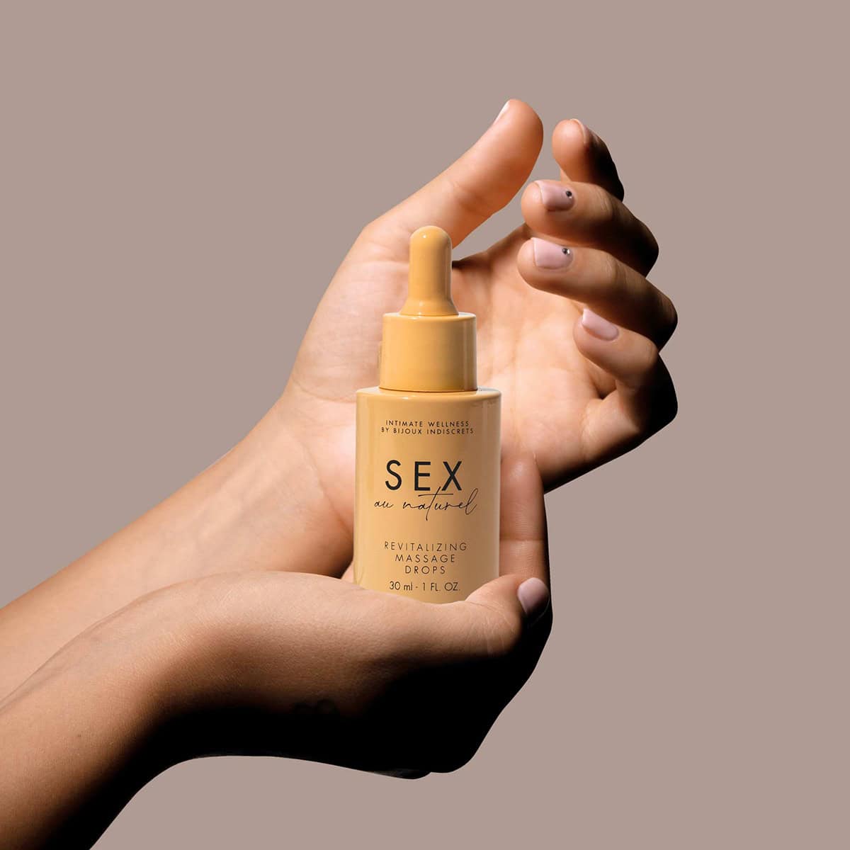 Buy and try Bijoux Indiscrets Sex au Naturel Massage Drops water based lubricant by Bijoux Indiscrets for your next sexual encounter with her.