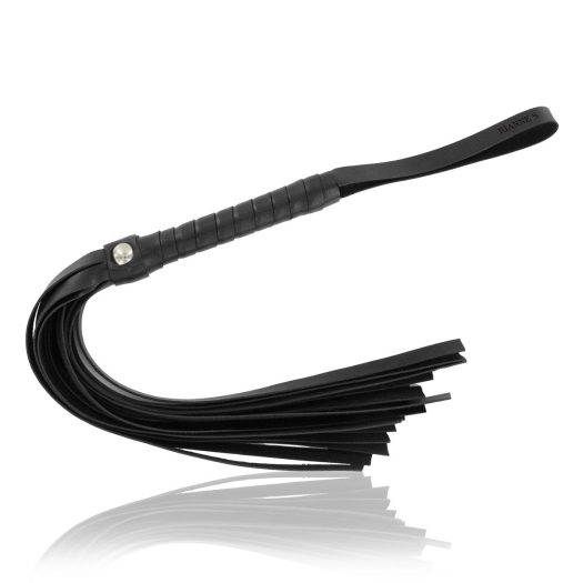 Product image of the  Rianne S vibrator on clean background