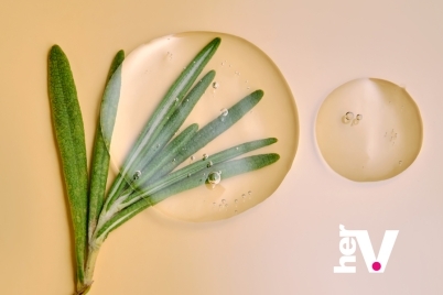 Plant-based sex lube buying guide image with botanical elements, representing how to choose a plant-based sex lubricant for comfort, glide, and sensitive skin.