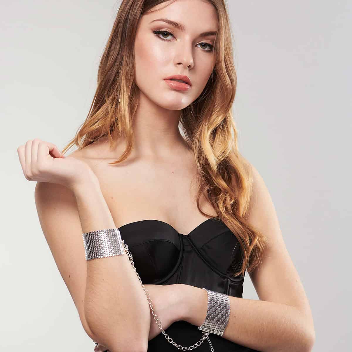 Bijoux Indiscrets Desir Metallique Mesh Handcuffs - Silver sexy jewelry made by Bijoux Indiscrets for her.