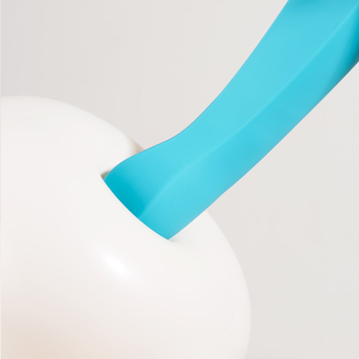 Product image of the  TENGA vibrator on clean background