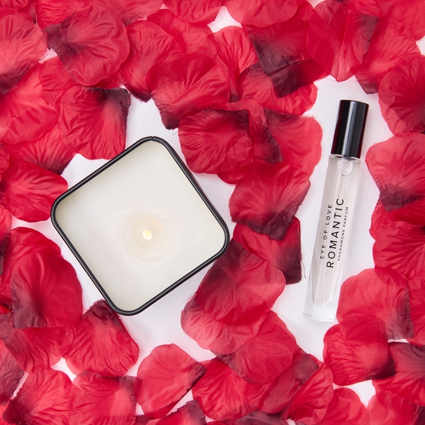 Buy eol romantic attract her gift set for her or him.