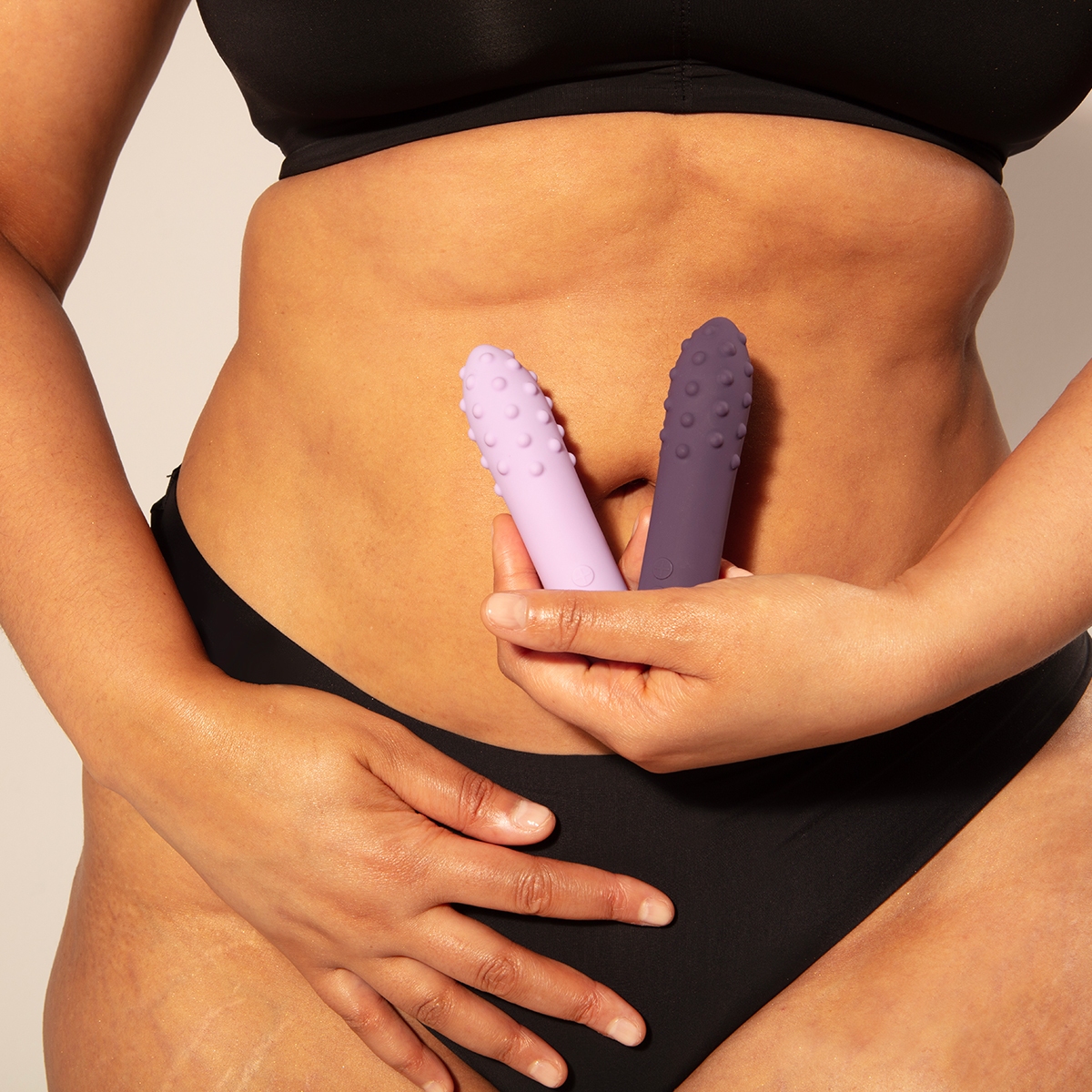 Close-up of the  Je Joue vibrator for texture detail